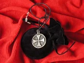 Repliki - akcesoria - WŁOCHY NIESPOTYKANY WISIOR ZE ZNAKIEM TEMPLARIUSZY - miniaturka - grafika 1