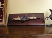 Repliki - broń - Hiszpania ORYGINALNY PISTOLET SKAŁKOWY NA DREWNIANEJ ZAWIESZCE - miniaturka - grafika 1