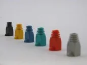 Wtyczki i adaptery - Netrack oslonka na Wtyk RJ-45 8p czarna (100 szt) 105-84 - miniaturka - grafika 1