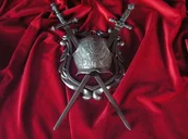 Repliki - broń - Hiszpania HERBOWA DAWNA PANOPLIA, NAPIERŚNIK, DWA MIECZE - miniaturka - grafika 1