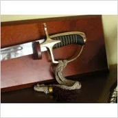 Repliki - broń - Płatnerze hiszpańscy GŁADKA SZABLA WOJSKA POLSKIEGO WZ 1976 BEZ POCHWY NA TABLO - miniaturka - grafika 1