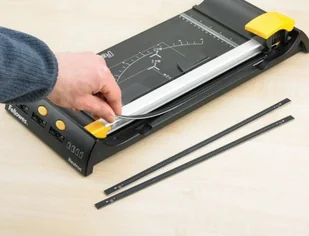 Fellowes Wymienne paski do trymerow A4 - 3 sztuki, 5411501 - Gilotyny i trymery - miniaturka - grafika 3