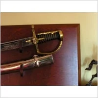 Płatnerze hiszpańscy POLSKA SZABLA HUSARSKA Z PALUCHEM Z XVII W Z POCHWĄ NA TABL - Repliki - broń Płatnerze hiszpańscy POLSKA SZABLA HUSARSKA Z PALUCHEM Z XVII W Z POCHWĄ NA TABL - Repliki - broń - miniaturka - grafika 1