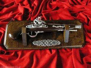 WŁOCHY OKAZAŁY PISTOLET SKAŁKOWY NA DREWNIANEJ ZAWIESZCE - Repliki - broń WŁOCHY OKAZAŁY PISTOLET SKAŁKOWY NA DREWNIANEJ ZAWIESZCE - Repliki - broń - miniaturka - grafika 1
