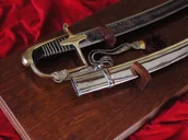 Repliki - broń - Płatnerze hiszpańscy Szabla polska OFICERSKA wz.1921 z pochwą na tablo- replika - miniaturka - grafika 1