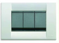 Klawisze i ramki - Vimar Ramka Classic 3M brylantowy biały 16743.01 - miniaturka - grafika 1