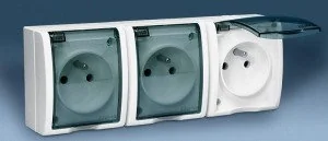 Kontakt Simon Gniazdo Natynkowe Aquarius z/u Potrójne IP44 AQGZ1-3/11a biały - Gniazdka elektryczne - miniaturka - grafika 2