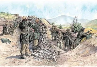 Italeri Niemieccy spadochroniarze, mundury tropikalne (II WŚ) 6134 - Modele do sklejania - miniaturka - grafika 2