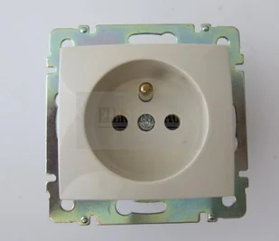 Legrand Valena GNIAZDO Pojedyncze 2P+Z 774398 - Gniazdka elektryczne - miniaturka - grafika 2