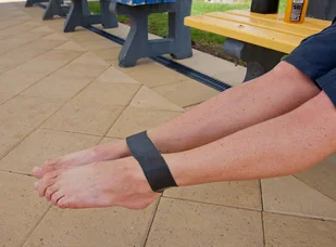 FINIS FINIS Pasek na kostki PULLING ANKLE STRAP - Gumy, taśmy, ekspandery - miniaturka - grafika 3