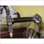 Repliki - broń - Płatnerze hiszpańscy BOGATO GRAWEROWANY MIECZ MASOŃSKI ZE STALI - miniaturka - grafika 1