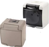 Gniazdka elektryczne - Karlik Gniazdo Pojedyncze 2P+Z klapka dymna 10GHE-1d popielaty - miniaturka - grafika 1