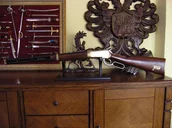 Repliki - broń - Hiszpania STRZELBA WINCHESTER Z GŁOWĄ BIZONA REPLIKI BRONI - miniaturka - grafika 1
