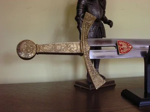 Płatnerze hiszpańscy UNIKATOWY SZCZERBIEC - MIECZ KORONACYJNY KRÓLÓW POLSKICH RE - Repliki - broń Płatnerze hiszpańscy UNIKATOWY SZCZERBIEC - MIECZ KORONACYJNY KRÓLÓW POLSKICH RE - Repliki - broń - miniaturka - grafika 1