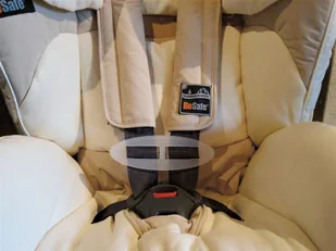 BeSafe Łącznik szelek bezpieczeństwa fotelika samochodowego - Akcesoria do fotelików - miniaturka - grafika 4