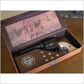 Repliki - broń - Hiszpania KRÓTKI COLT PEACE MAKER Z 1873 ROKU W PUDLE - NABOJE - miniaturka - grafika 1