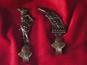 Repliki - broń - Hiszpania ZESTAW MYŚLIWSKICH WIESZAKÓW ZŁOTYCH - miniaturka - grafika 1