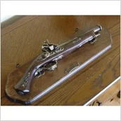 Repliki - akcesoria - WŁOCHY DŁUŻSZE TABLO DO PREZENTACJI PISTOLETÓW - miniaturka - grafika 1