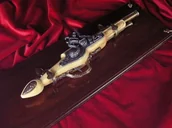 Repliki - broń - Hiszpania NIETYPOWY PISTOLET SKAŁKOWY WRAZ Z DREWNIANĄ ZAWIESZKĄ - miniaturka - grafika 1