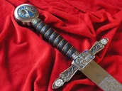 Repliki - broń - Płatnerze hiszpańscy BOGATO GRAWEROWANY SYMBOLICZNY MIECZ MASOŃSKI - miniaturka - grafika 1