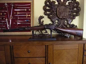 Repliki - broń - Hiszpania CZARNA STRZELBA WINCHESTER Z GŁOWĄ BIZONA REPLIKI BRONI PALNEJ - miniaturka - grafika 1