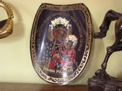 Repliki - broń - Płatnerze hiszpańscy PRZECUDNY RYNGRAF DO SZABEL Z MATKĄ BOSKĄ - miniaturka - grafika 1