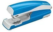 Zszywacze biurowe - Leitz Zszywacz średni, metalowy, jasnoniebieski 55020030 - miniaturka - grafika 1
