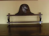 Repliki - akcesoria - WŁOCHY DREWNIANA ZAWIESZKA DO STRZELB Z GŁOWĄ KONIA - miniaturka - grafika 1