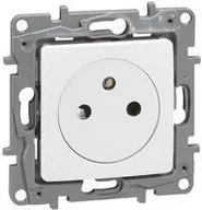 Akcesoria do alarmów - Legrand Niloe - Gniazdo 2P+Z 16 A płaskie z przesłoną - automatyczne zaciski spr - miniaturka - grafika 1