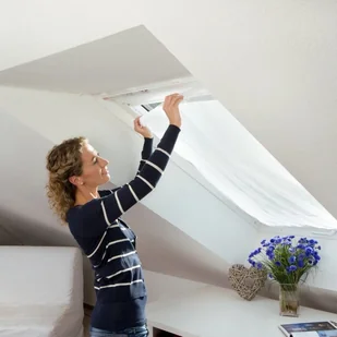 Tesa Moskitiera na okno / dach  Comfort 120 x 140 cm biała - Akcesoria do okien - miniaturka - grafika 2