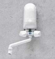 Podgrzewacze wody - Dafi Nadumywalkowy elektryczny przepływowy podgrzewacz wody IPX5 5,5kW - miniaturka - grafika 1