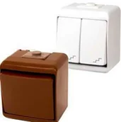 Wyłączniki światła i elektryczne - Karlik Łącznik podwójny schodowy 4WHE-7 brązowy - miniaturka - grafika 1