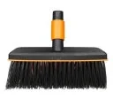 Fiskars Szczotka QuikFit - 26cm (135532) - Pozostałe narzędzia ogrodowe - miniaturka - grafika 3