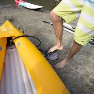 Aqua Marina Pompka nożna B9500045 B9500045 - Pływanie - miniaturka - grafika 2