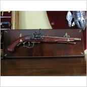 Repliki - broń - Hiszpania MYŚLIWSKI PISTOLET SKAŁKOWY NA DREWNIANEJ ZAWIESZCE - miniaturka - grafika 1