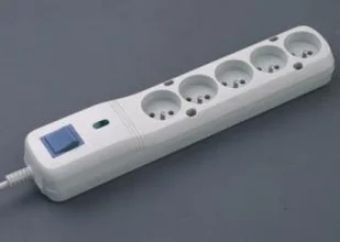 Lestar FILTR SIECIOWY LV-530W, CZARNY, 5W,2.5 m / LV-530W - Listwy zasilające - miniaturka - grafika 2