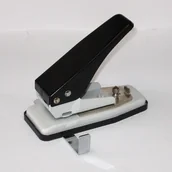 Dziurkacze - Dziurkacz szczelinowy z prowadnicą - miniaturka - grafika 1