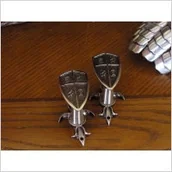 Repliki - akcesoria - Płatnerze hiszpańscy RYCERSKIE WIESZAKI DO REPLIK - miniaturka - grafika 1