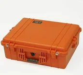 Walizki i skrzynie na sprzęt fotograficzny - Peli 1600 z gąbką (czarny) 1600-000-110E - miniaturka - grafika 1