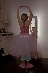 Philips Żarówka LED Philips HUE 10W E27 - Końcówki do szczoteczek elektrycznych - miniaturka - grafika 31