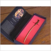 Repliki - broń - Płatnerze hiszpańscy NOŻYK DO LISTÓW MINIATURKA SZABLA BATORÓWKA W PUDEŁKU - miniaturka - grafika 1