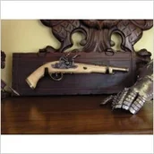 Repliki - broń - Hiszpania UNIKATOWY PISTOLET NA DREWNIANEJ ZAWIESZCE - miniaturka - grafika 1