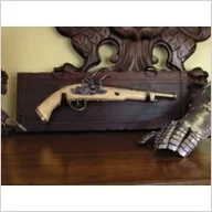 Repliki - broń - Hiszpania UNIKATOWY PISTOLET NA DREWNIANEJ ZAWIESZCE - miniaturka - grafika 1