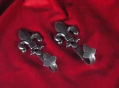 Repliki - broń - Hiszpania ZESTAW WIESZAKÓW LILIE SREBRNE - miniaturka - grafika 1